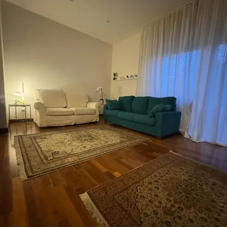 4m Apartment *